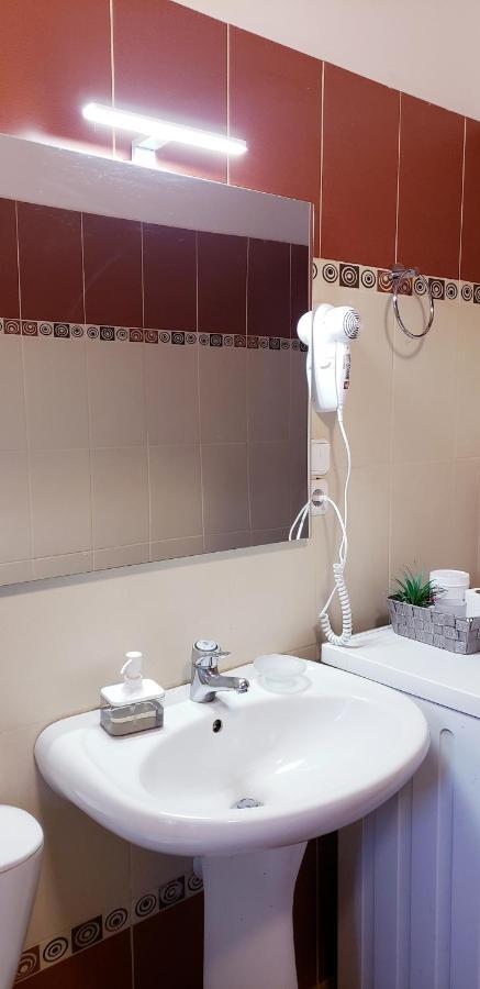 Michalis, 2-Bedroom Apartment In Saranda Экстерьер фото