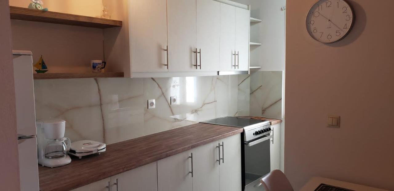Michalis, 2-Bedroom Apartment In Saranda Экстерьер фото